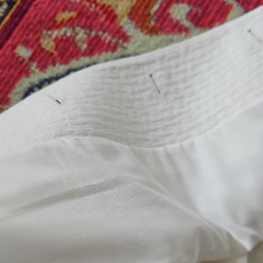 Banana Republic White Blazer with Structured Shoulders and Elegant Design - Picture 5 of 7